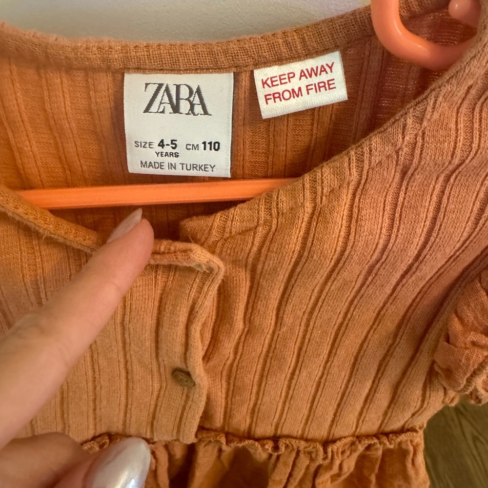 Zara rust colored dress- button detail, flutter sleeves size 4-5